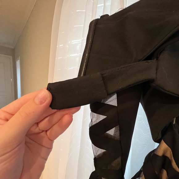 Black formal dress - Picture 4 of 14